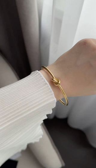 Knot Bracelet