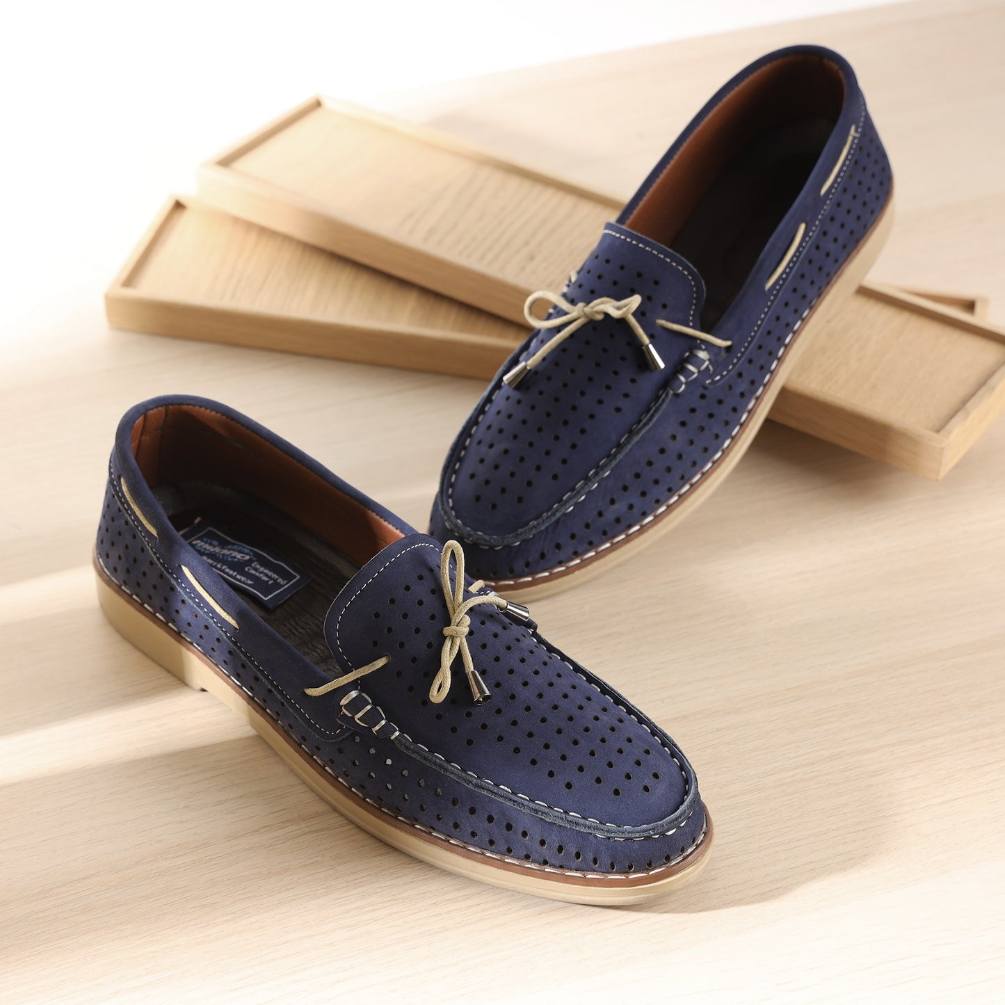 Perforated Laced Loafers (M2)