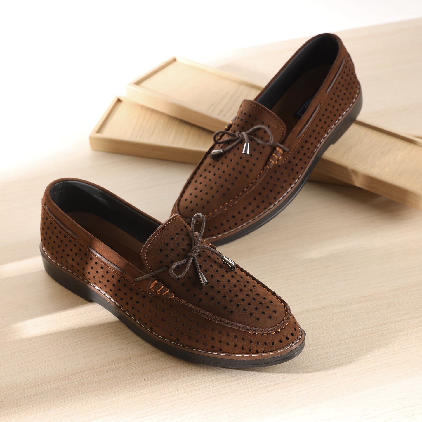 Perforated Laced Loafers (M2)