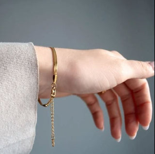 Snake Back Bracelet