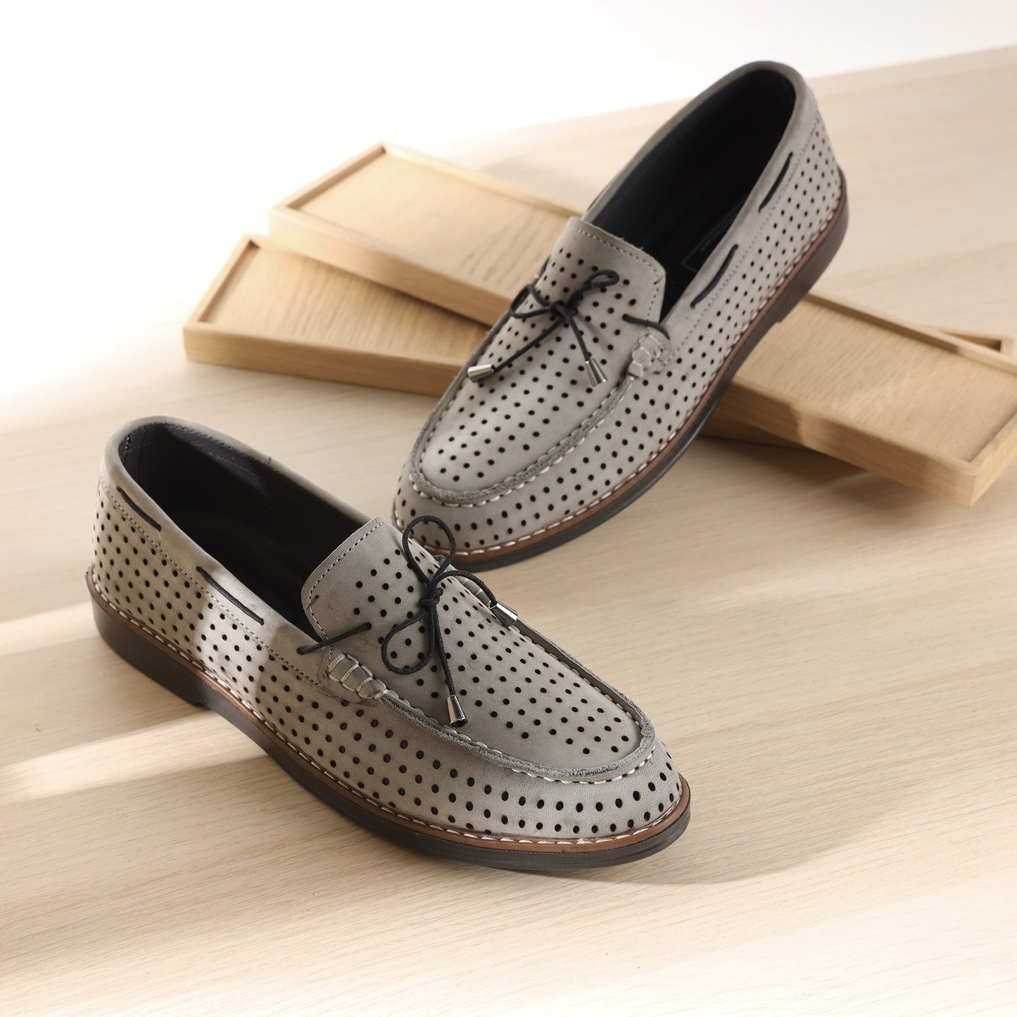 Perforated Laced Loafers (M2)