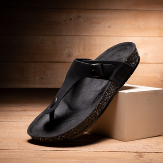 Woody finger slipper