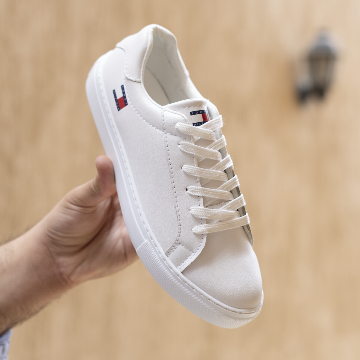 Tommy Logo Sneakers