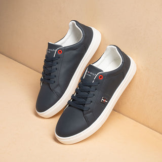 TH Sneakers