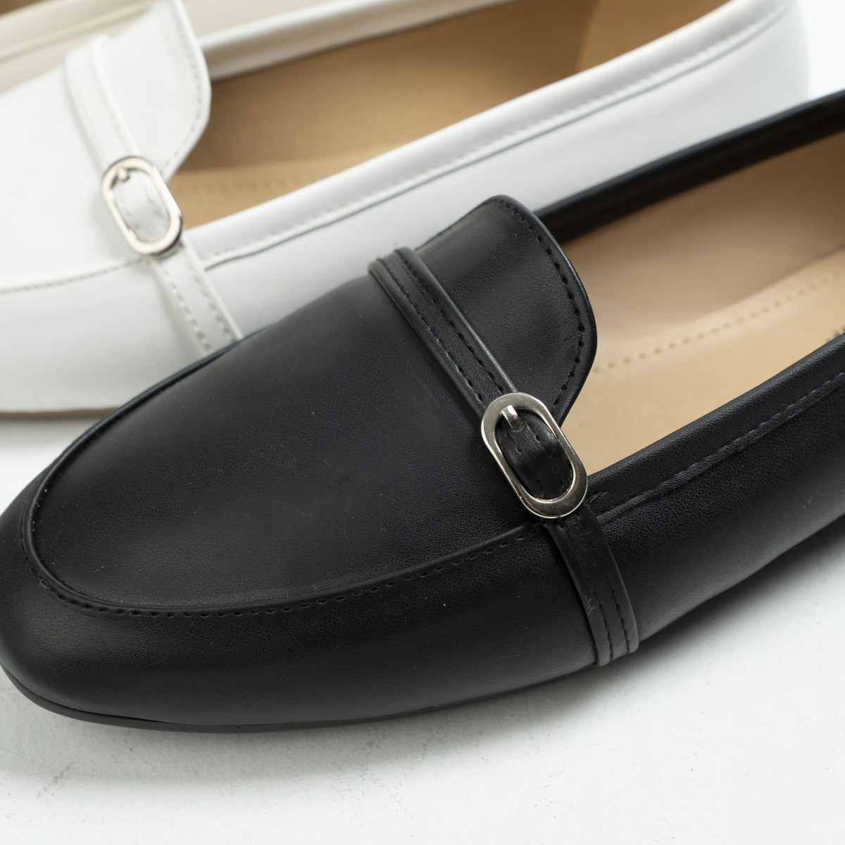 Strap Flat Slip-On