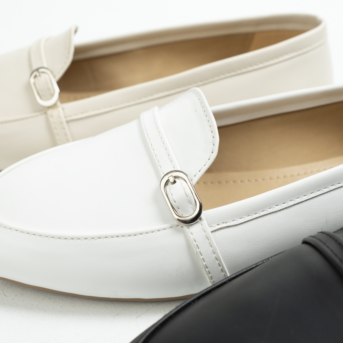 Strap Flat Slip-On