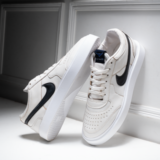 Nike Sneakers BL