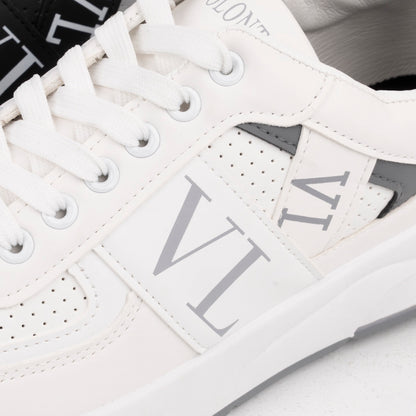 VL Sneakers