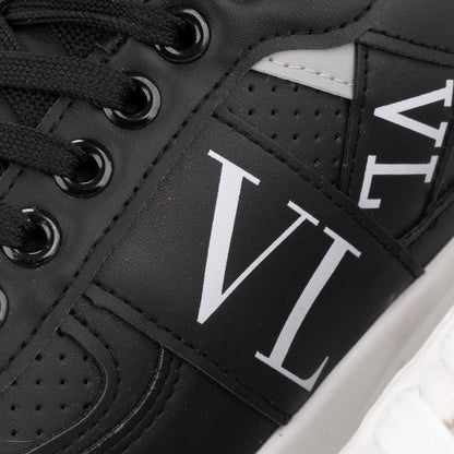 VL Sneakers