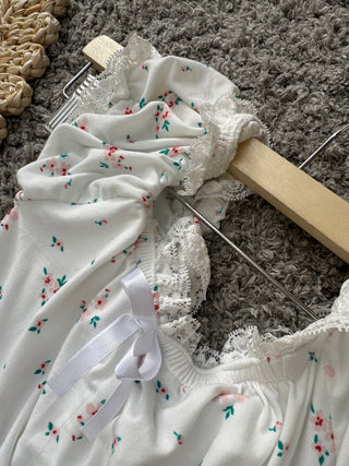 Floral Dantel Pajama