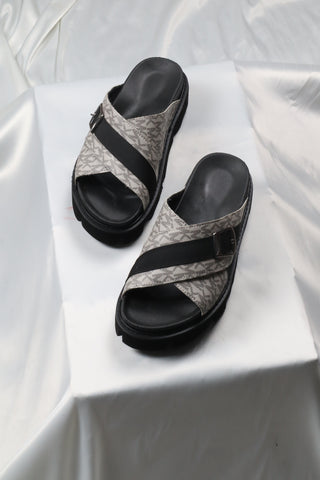MK Men’s Cross Slipper
