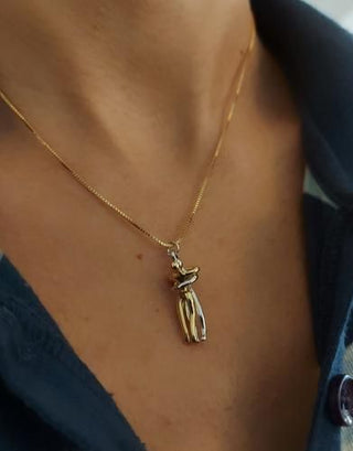 Hug Necklace